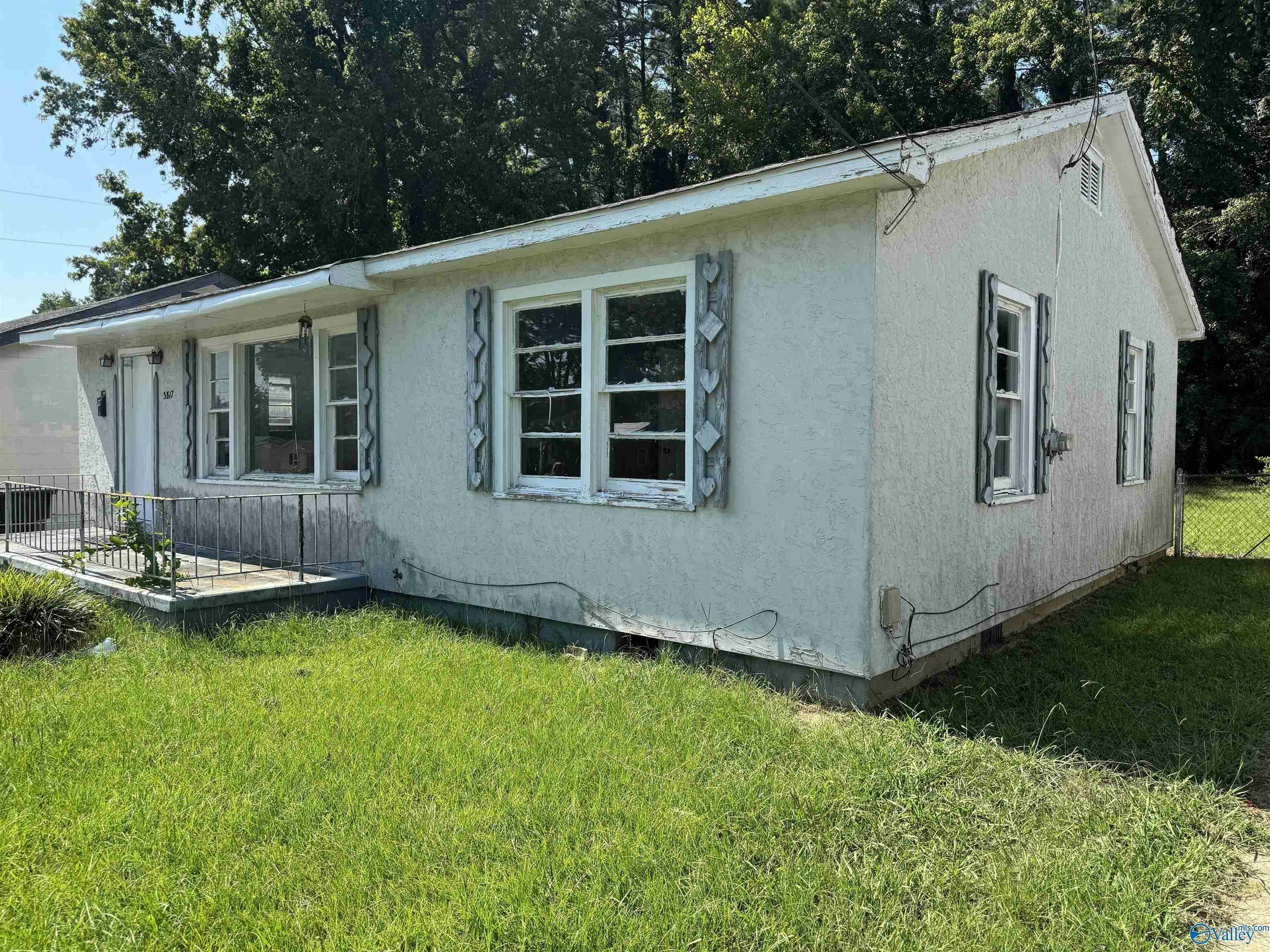 Property Photo:  3817 W Meighan Boulevard  AL 35904 