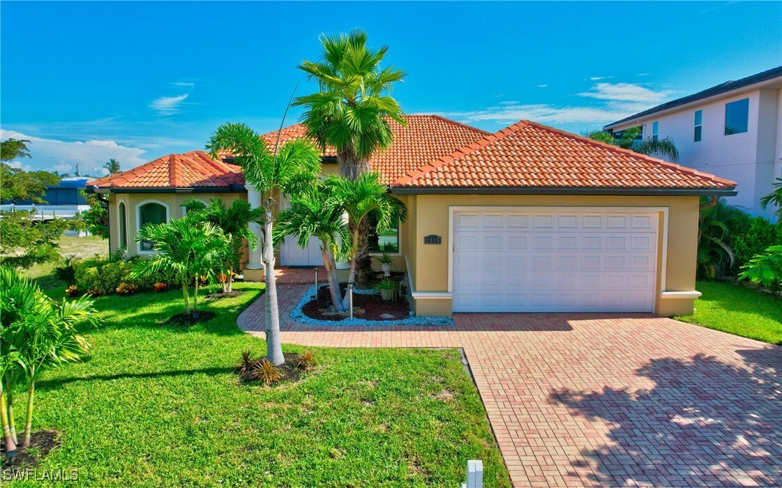 2915 Beach Parkway W  Cape Coral FL 33914 photo