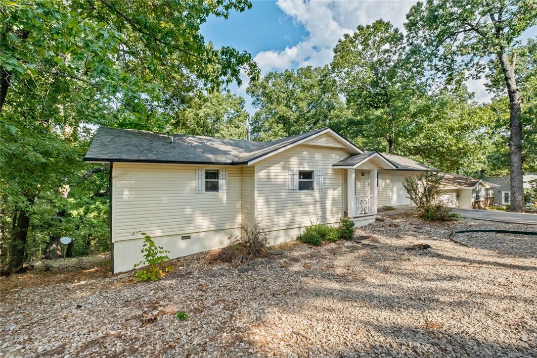 Property Photo:  9 Folkingham Lane  AR 72715 