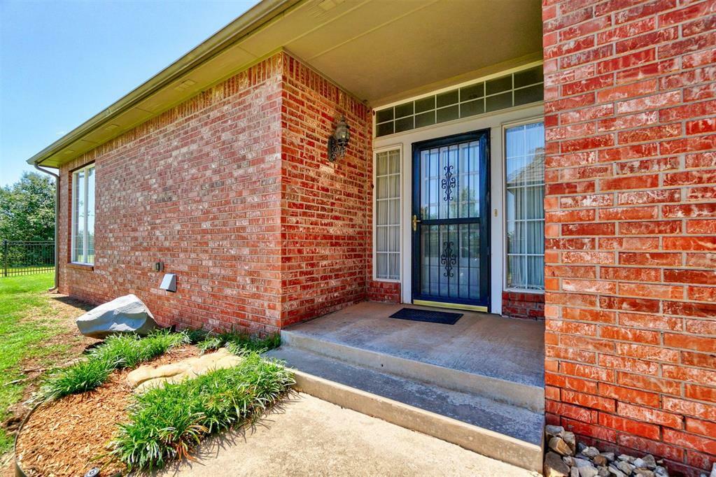 Property Photo:  15604 Traditions Boulevard  OK 73013 