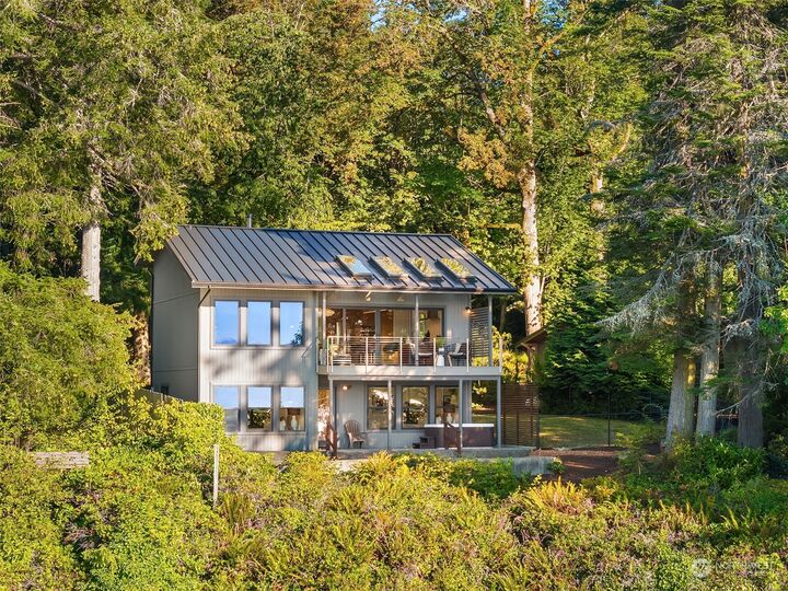 Property Photo: 11665 Sunset Avenue NE WA 98110