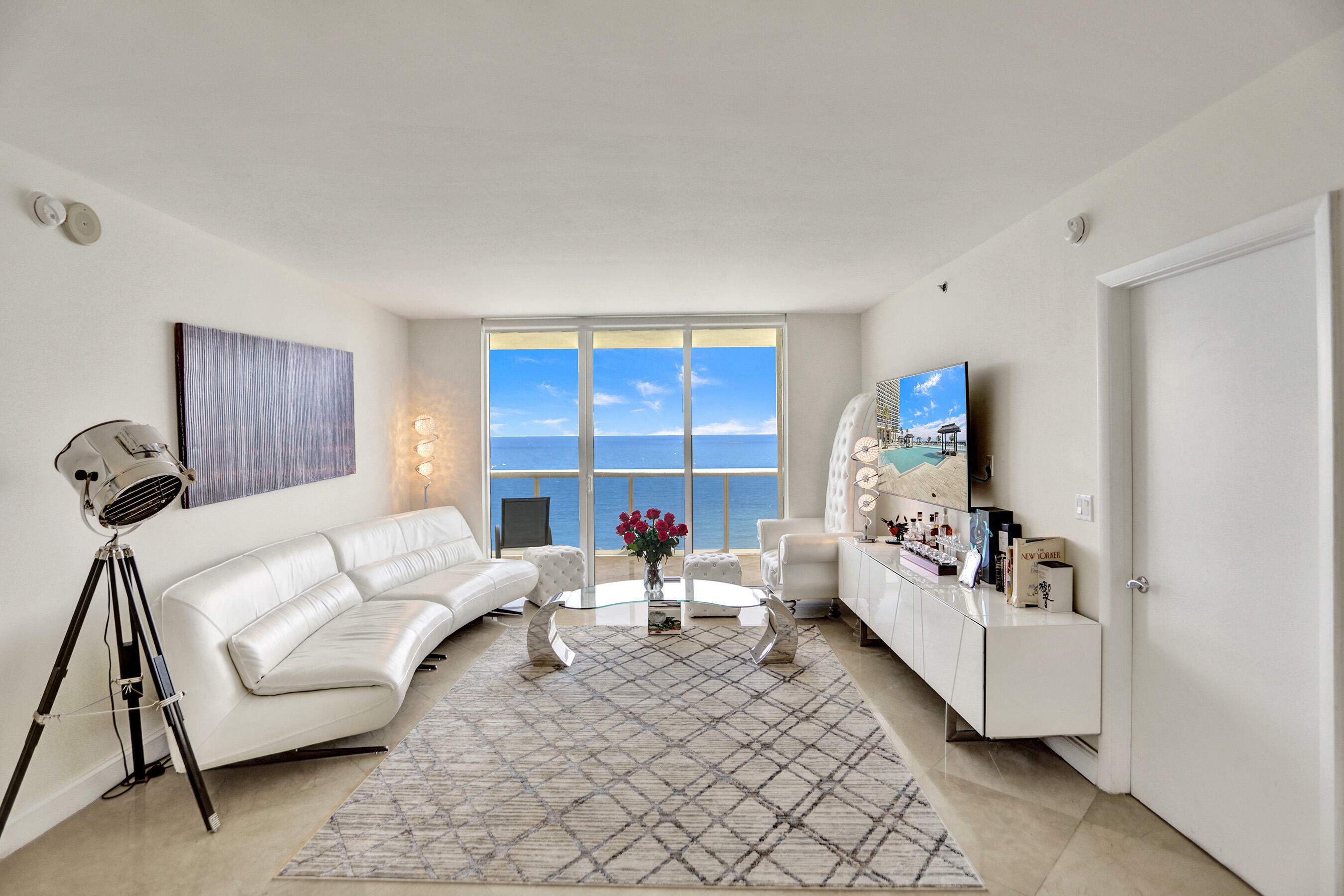 Property Photo:  1850 S Ocean Drive 1502  FL 33009 