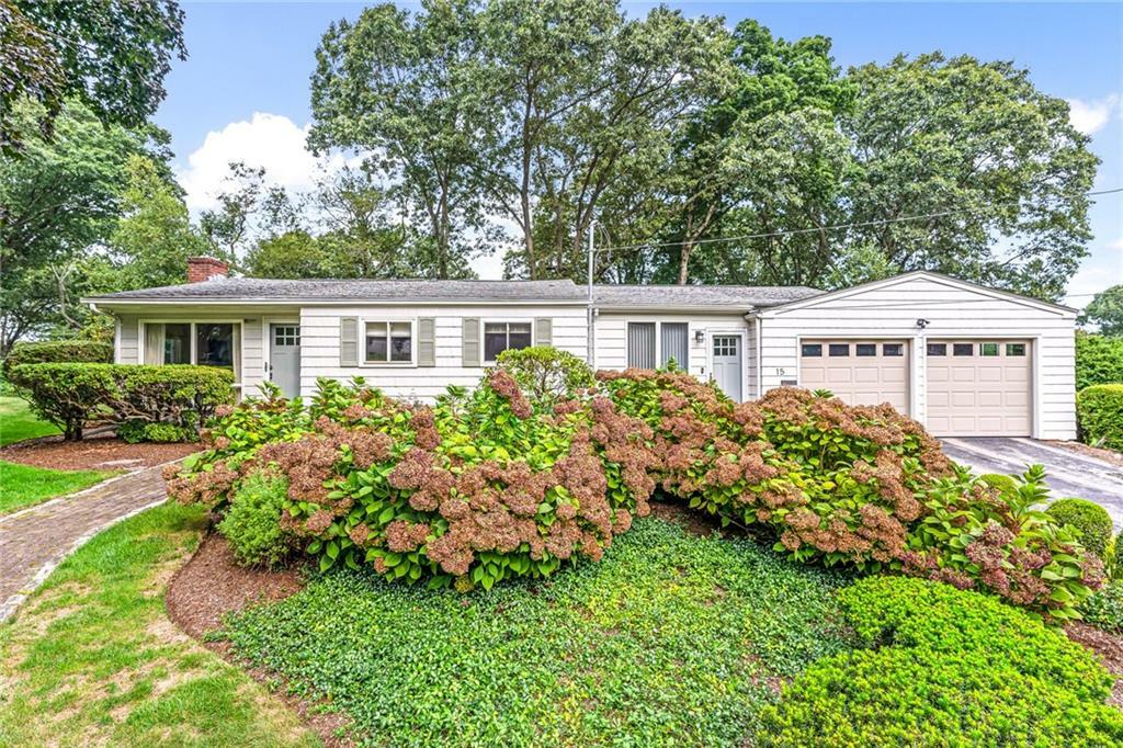 Property Photo:  15 Candle Hill Court  RI 02886 