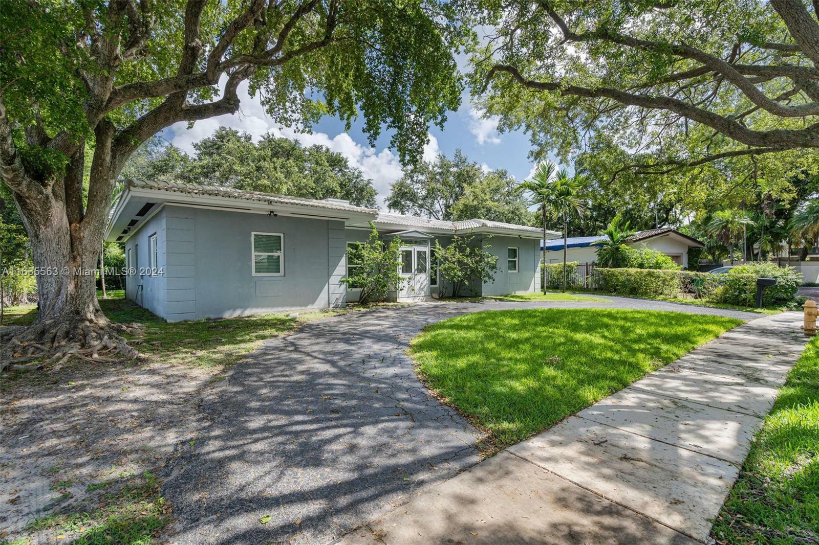 Property Photo:  31 Samana Dr  FL 33133 