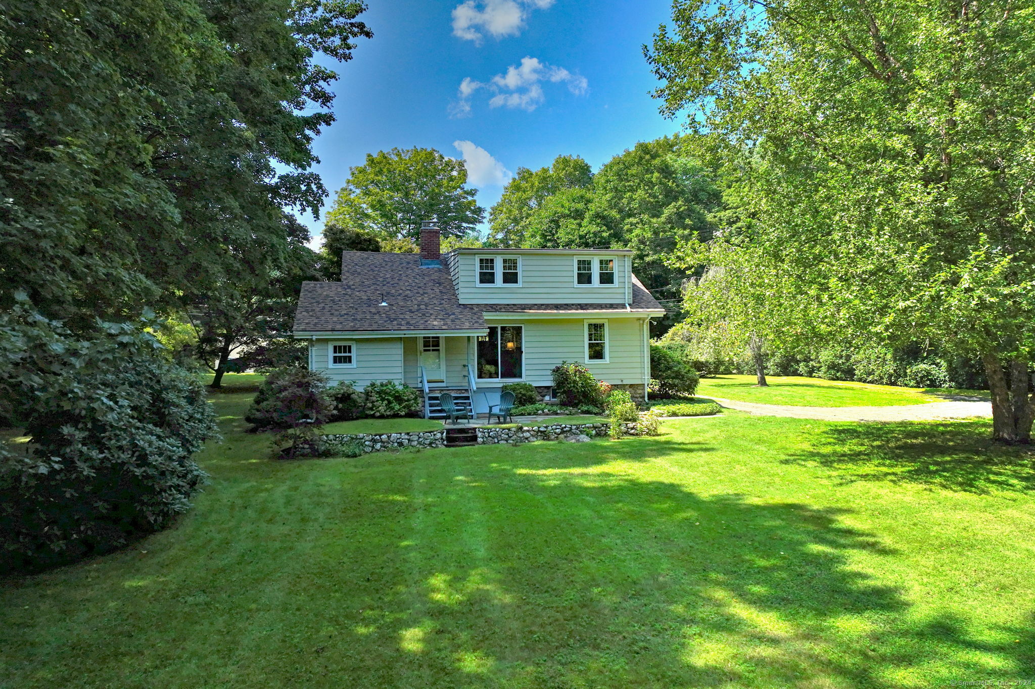 Property Photo:  43 Newton Road  CT 06525 