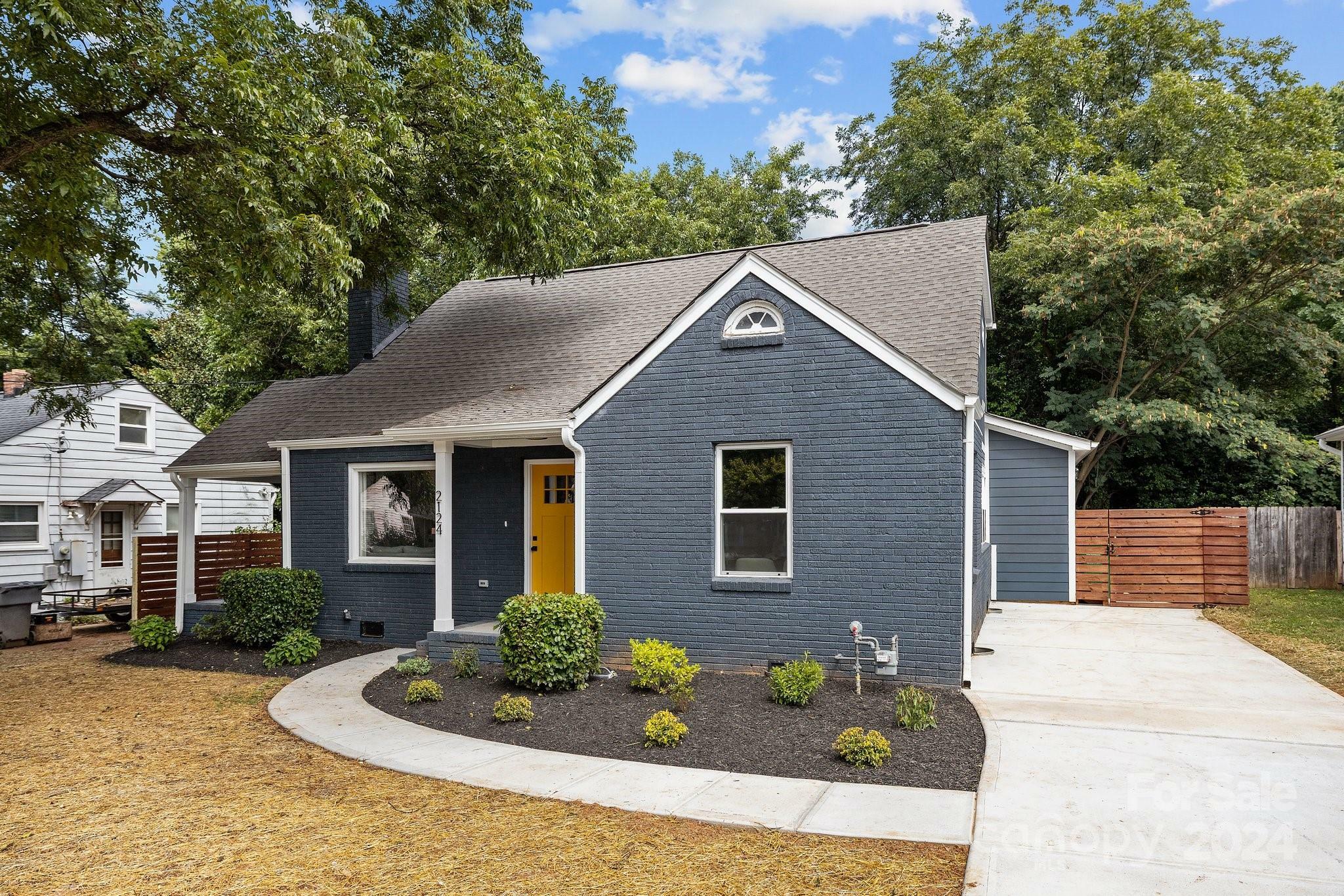 Property Photo:  2124 Edison Street  NC 28206 