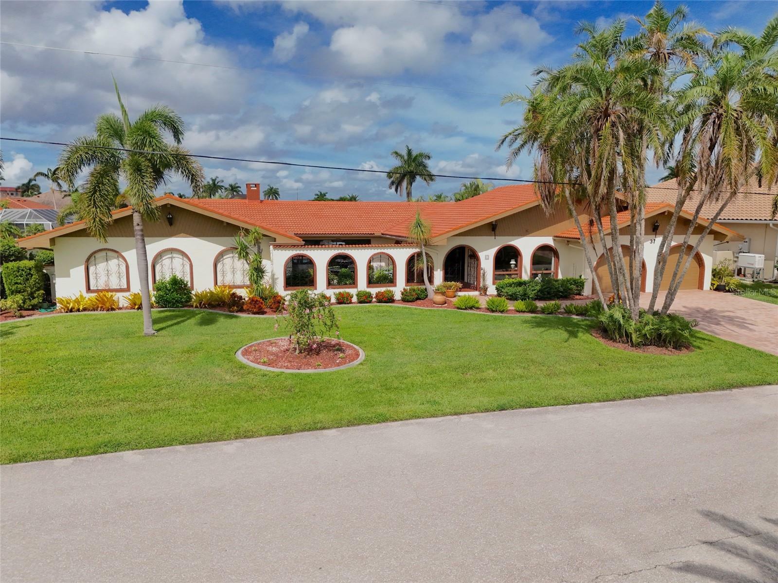 Property Photo:  37 Hibiscus Drive  FL 33950 