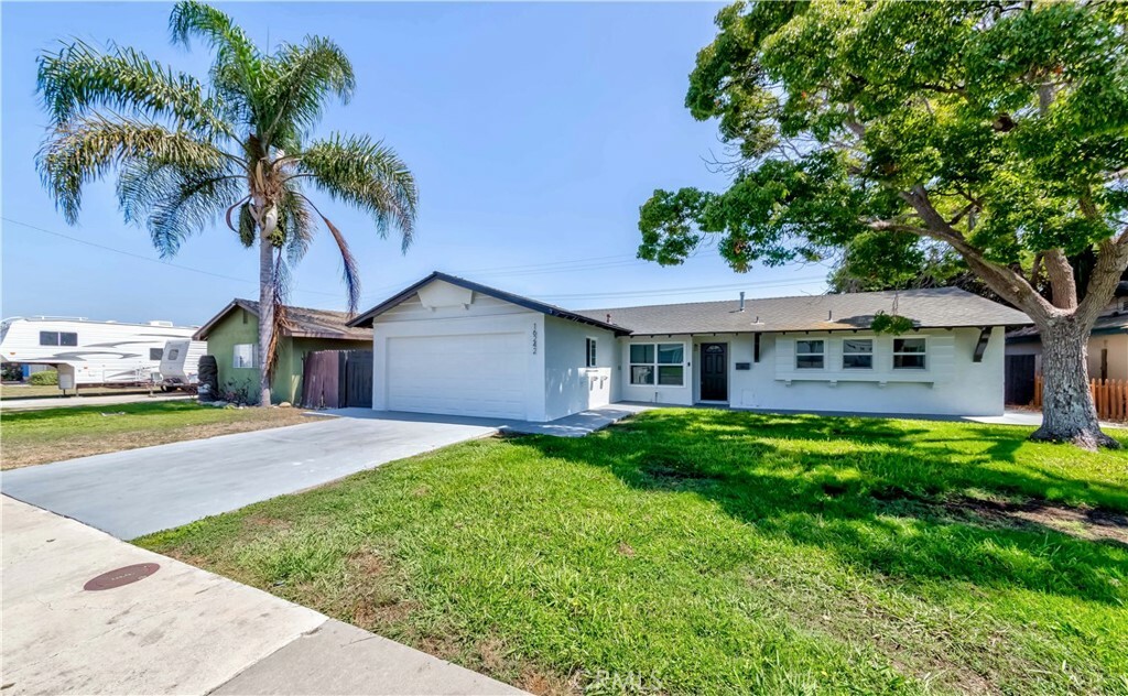 Property Photo:  16242 Nassau Lane  CA 92649 