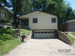 Property Photo: 2404 W Highland IA 51103