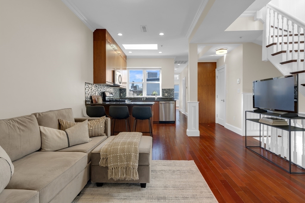 Property Photo:  46 North Bennet Street 6  MA 02113 