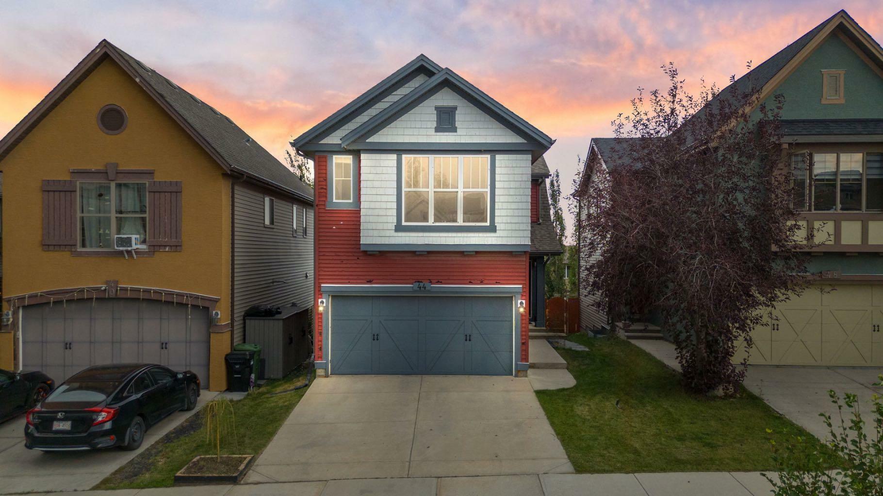 Property Photo:  44 Sage Valley Drive NW  AB T3R 0C9 