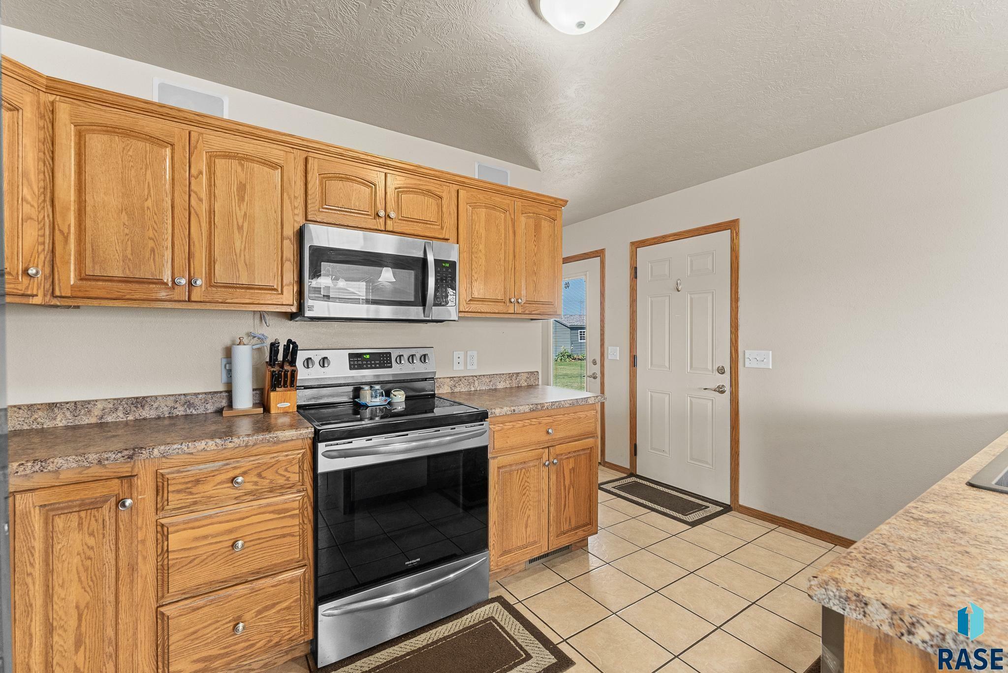 Property Photo:  408 W 14th St  SD 57022 