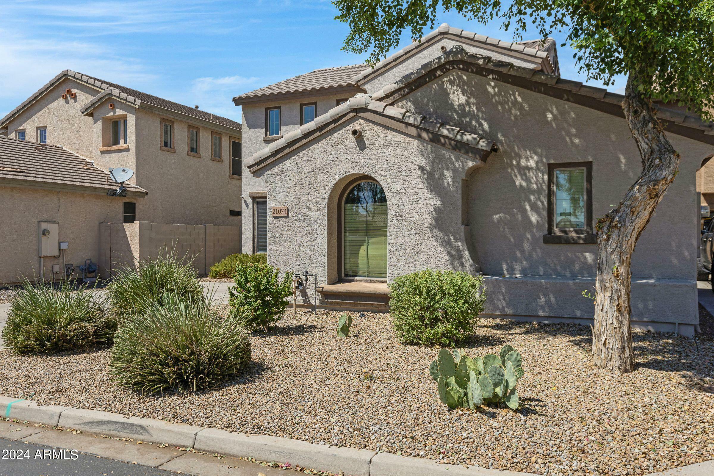 Property Photo:  21074 E Munoz Street  AZ 85142 