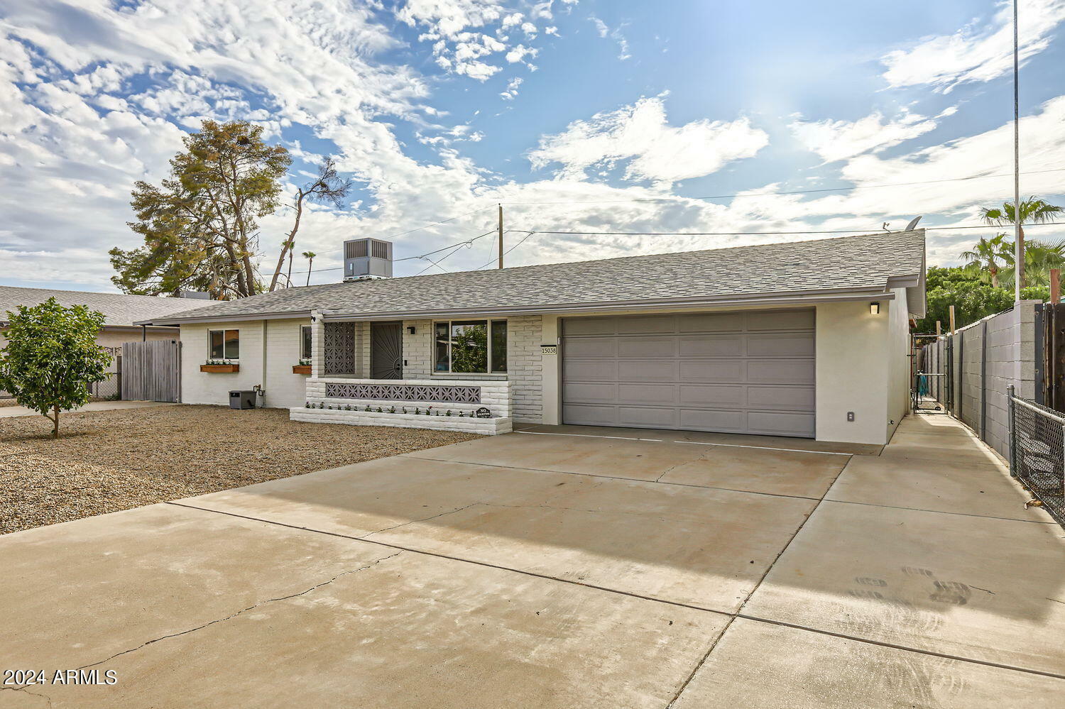 Property Photo:  15038 N 25th Place  AZ 85032 