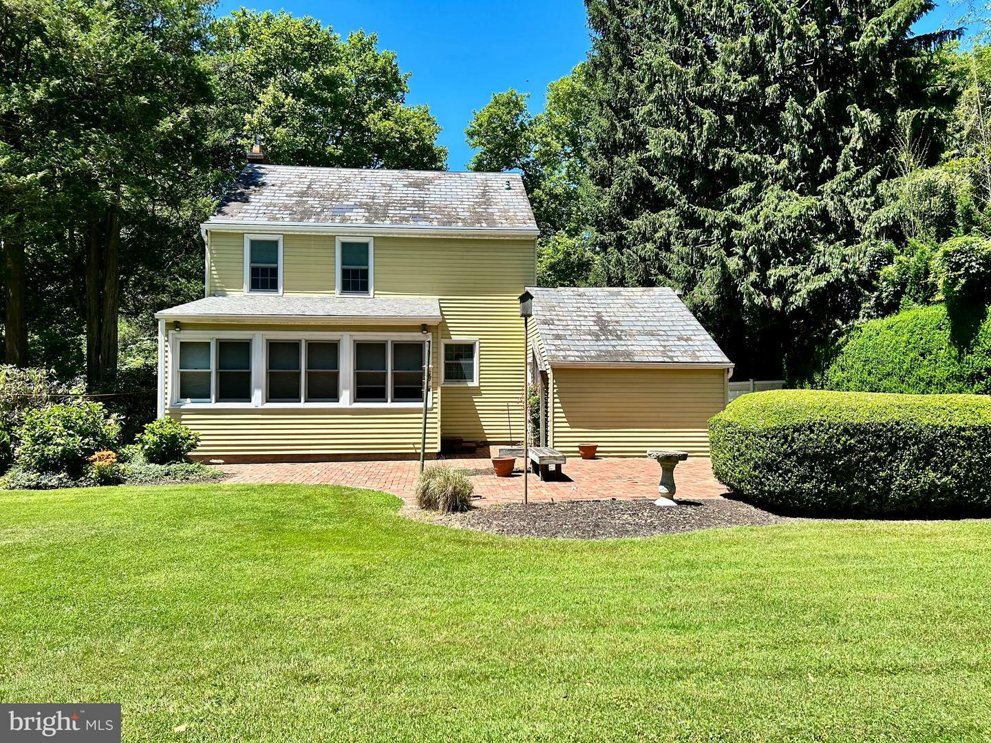 Property Photo:  616 Hamilton Boulevard  PA 19067 