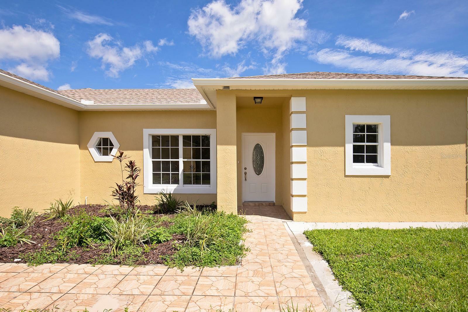 Property Photo:  2526 Jasmine Trace Drive  FL 34758 