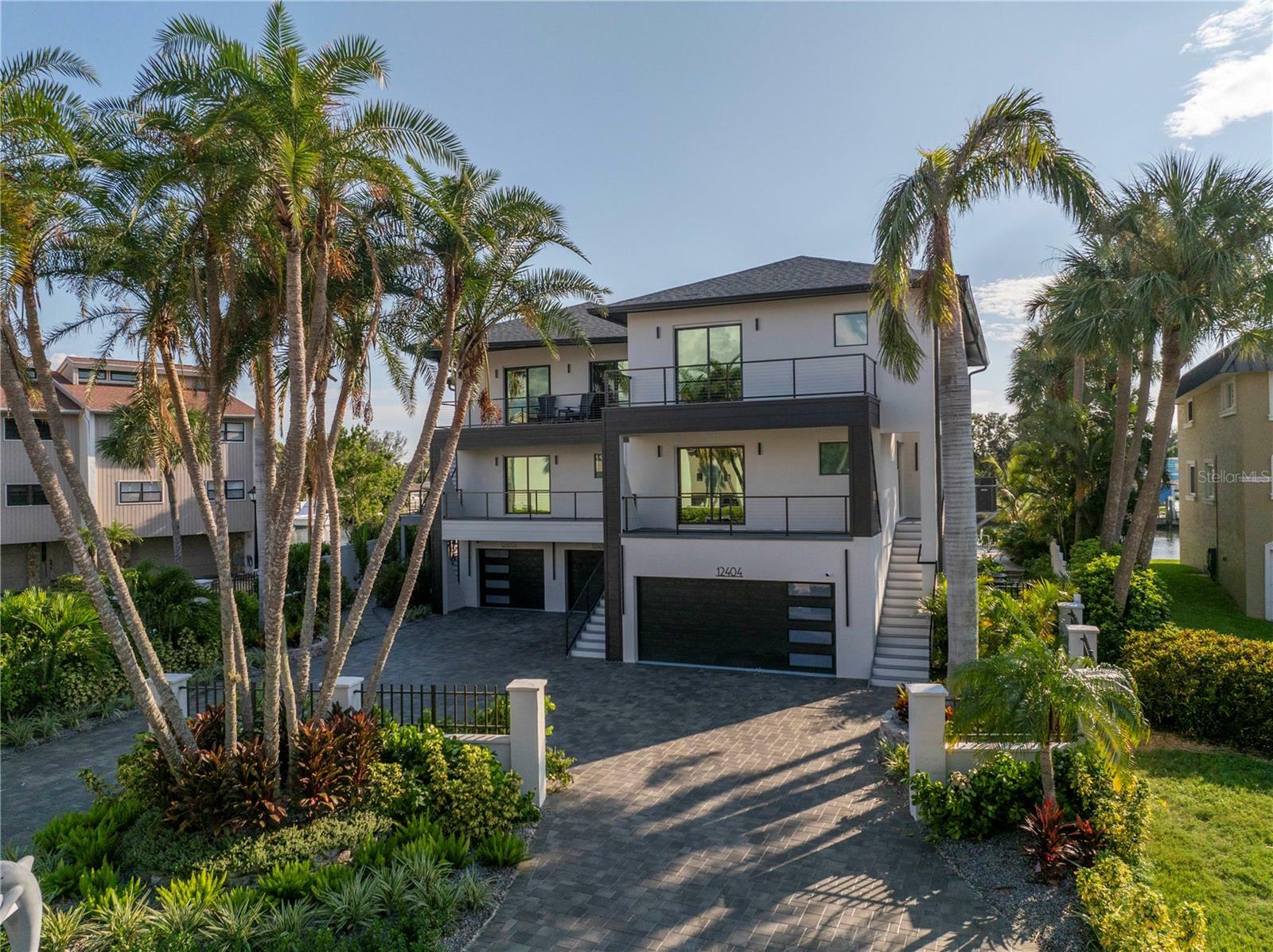 Property Photo: 12400 Capri Circle N A FL 33706