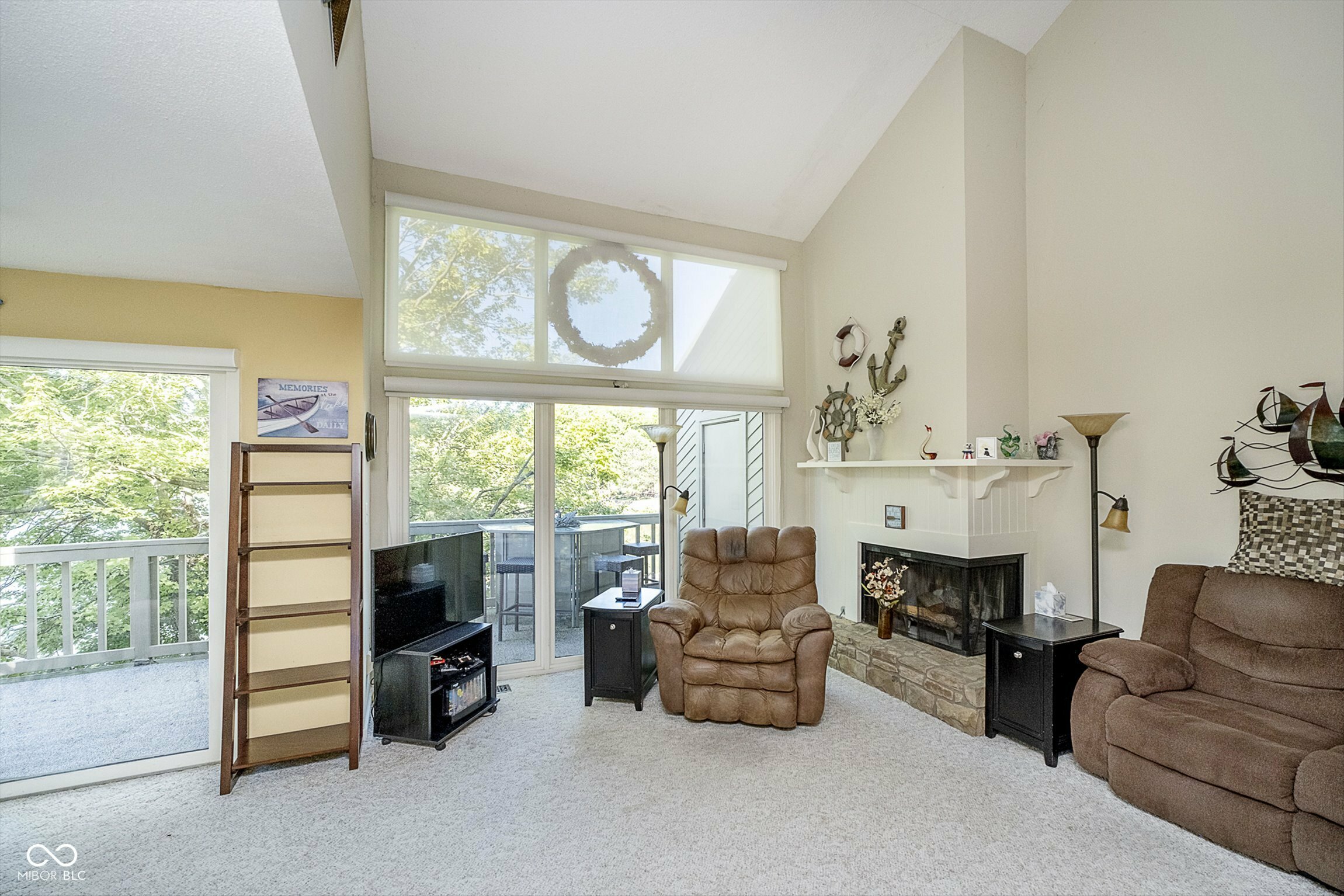 Property Photo:  302 Harbour Pointe Drive E  IN 46062 