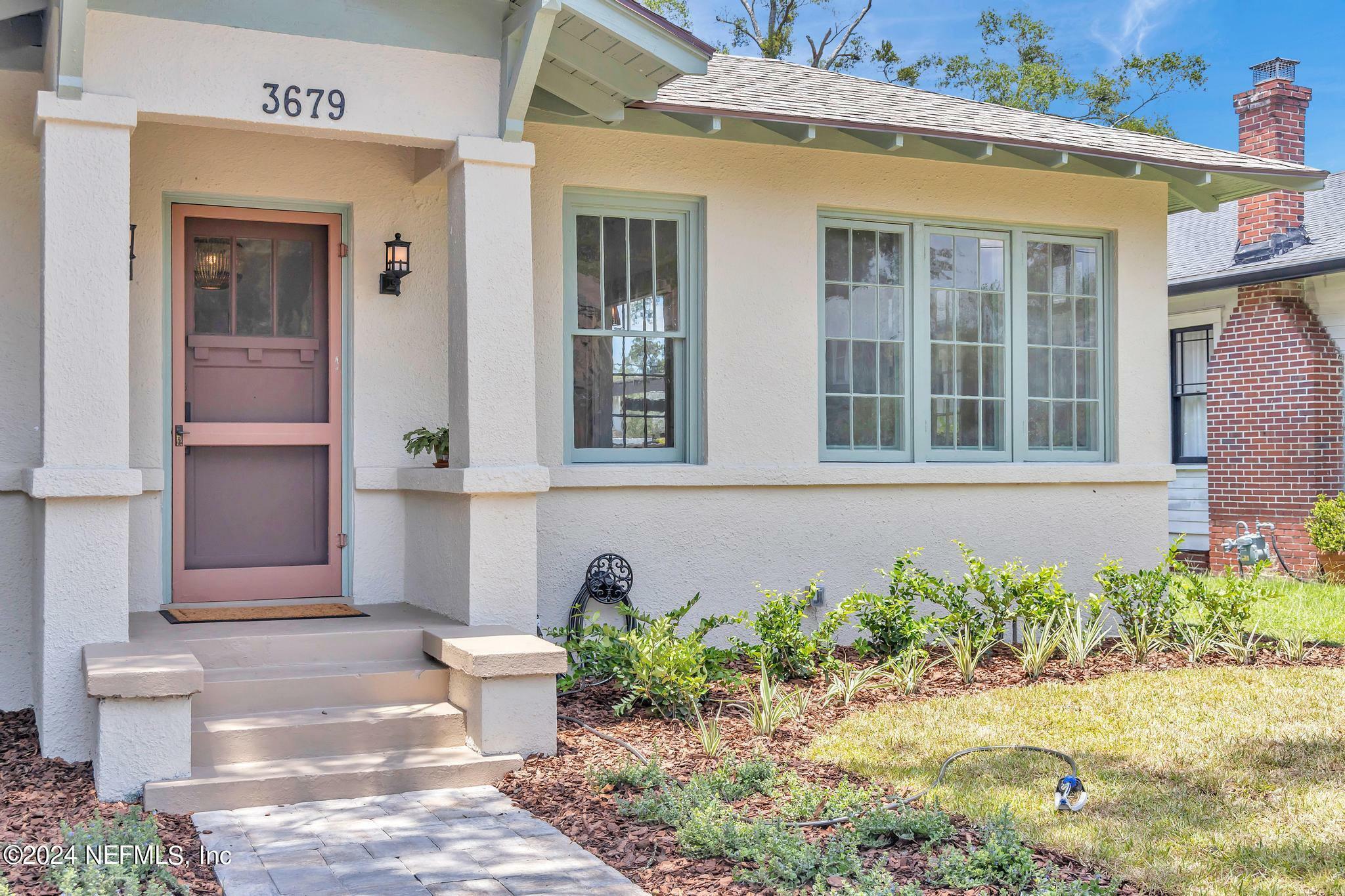 Property Photo:  3679 Riverside Avenue  FL 32205 