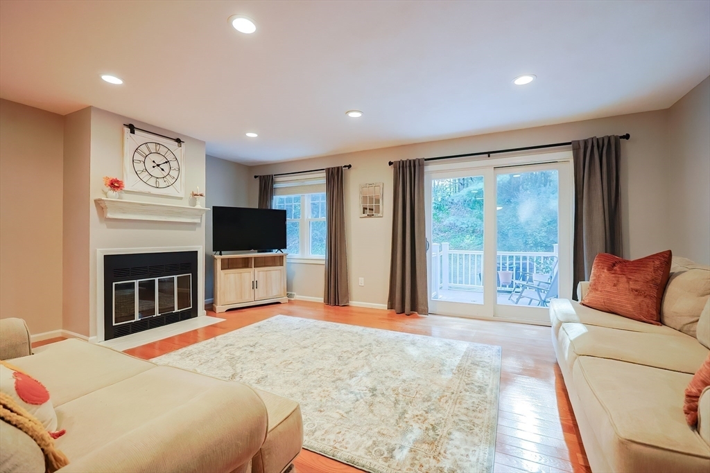 Property Photo:  124 Laurelwood Dr 124  MA 01747 