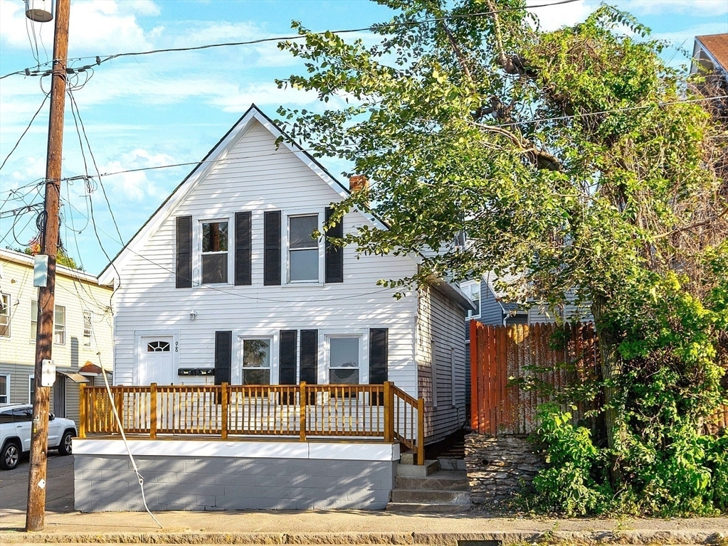 Property Photo: 98 Laurel St MA 01420