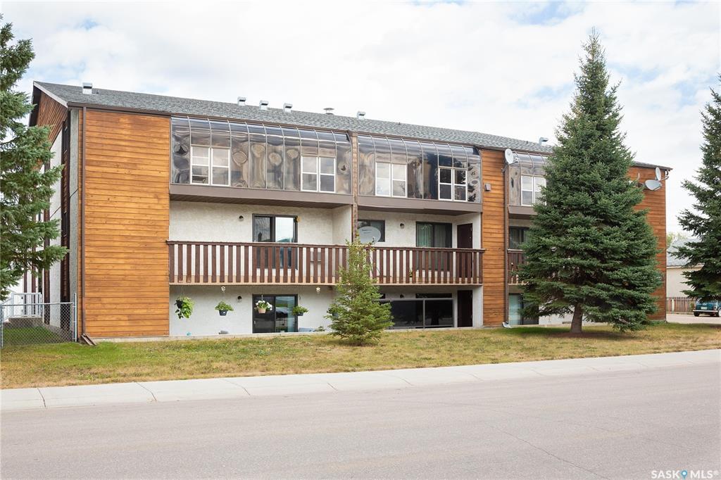 Property Photo: 314 11th Street E 103 SK S6V 1A5