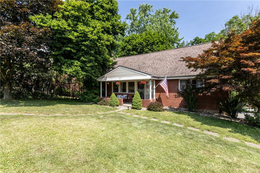 Property Photo:  410 Fox Dr  PA 15237 