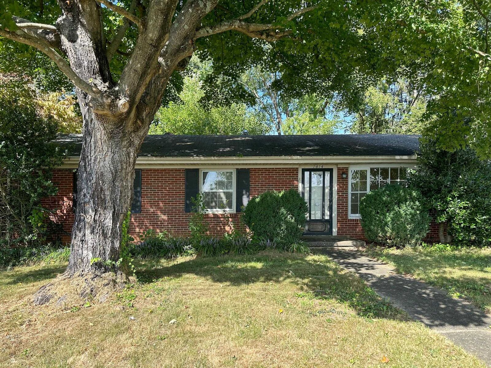 Property Photo:  1414 Aiken St  VA 24401 