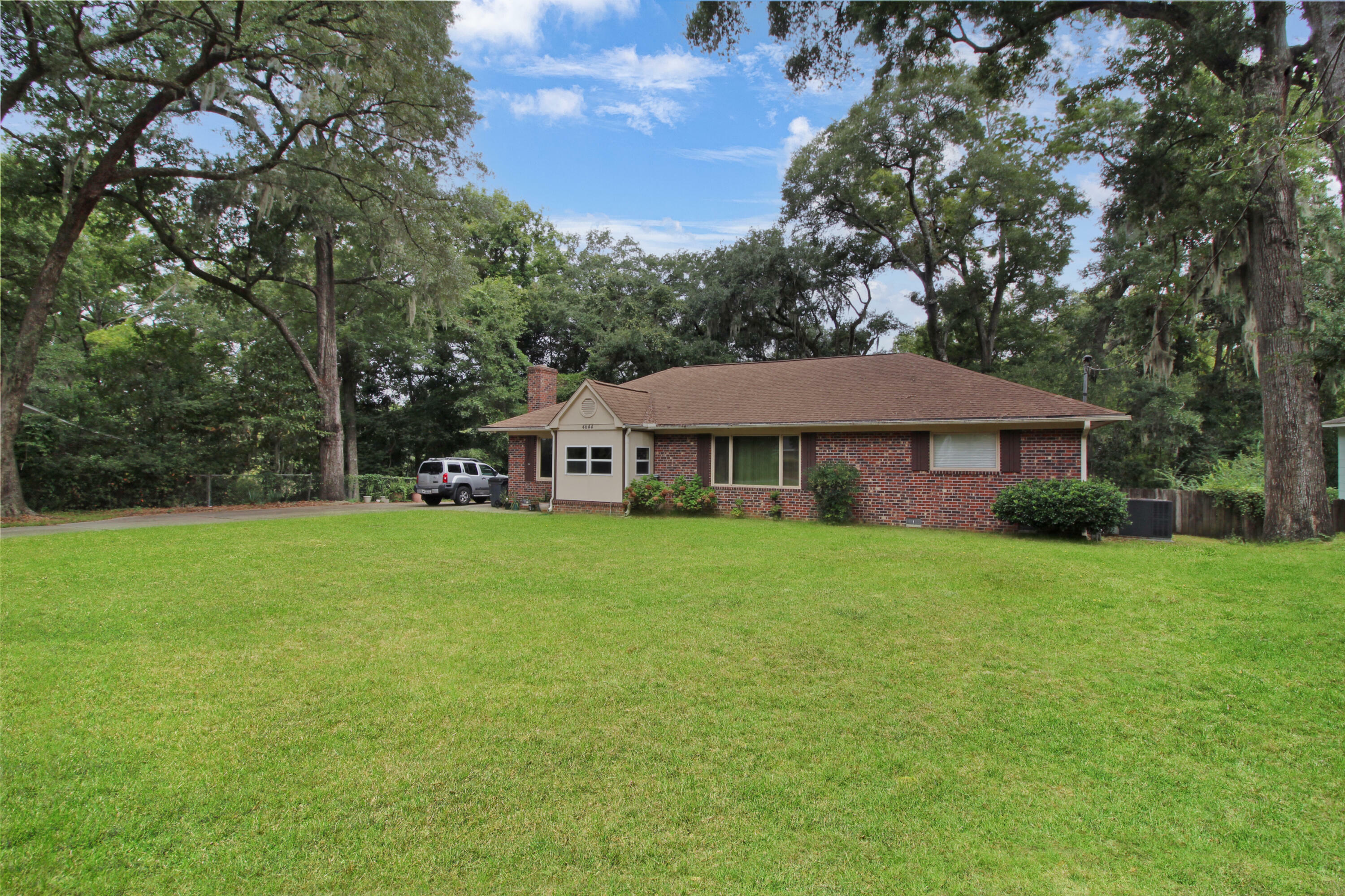 Property Photo:  4644 Withers Drive  SC 29405 