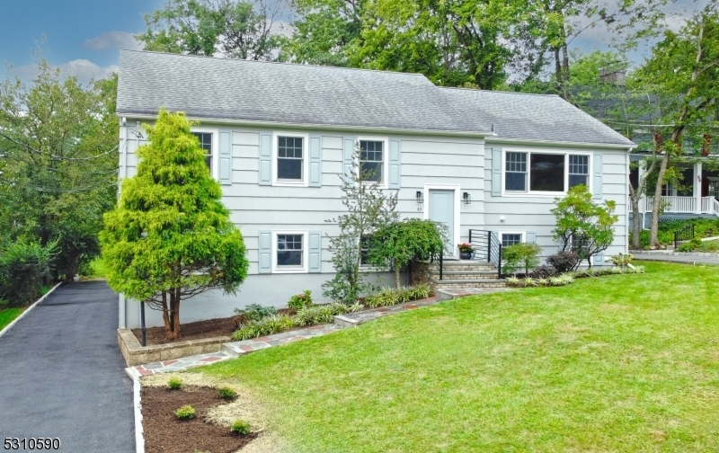 Property Photo:  62 Mountain Ave  NJ 07041 