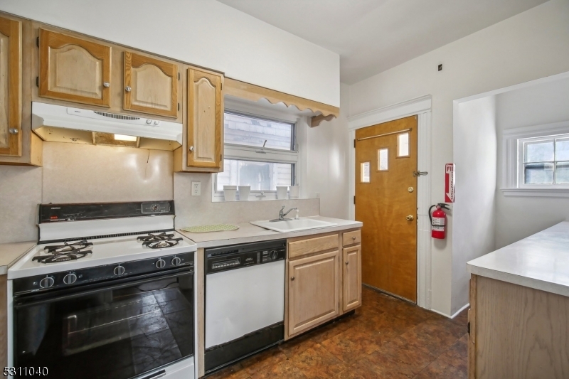 Property Photo:  157 Ward Pl  NJ 07079 