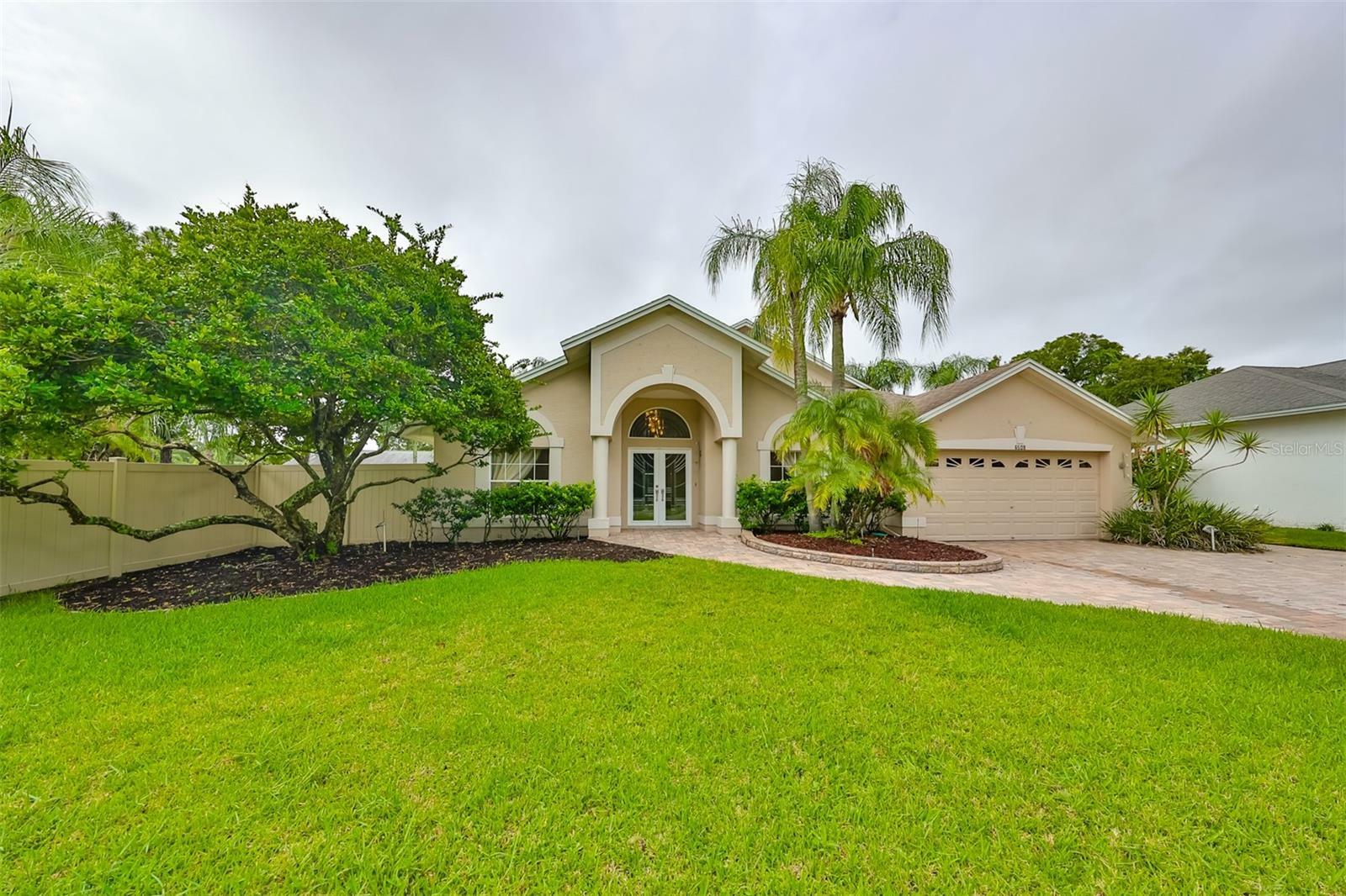 Property Photo:  6508 Steeplechase Drive  FL 33625 