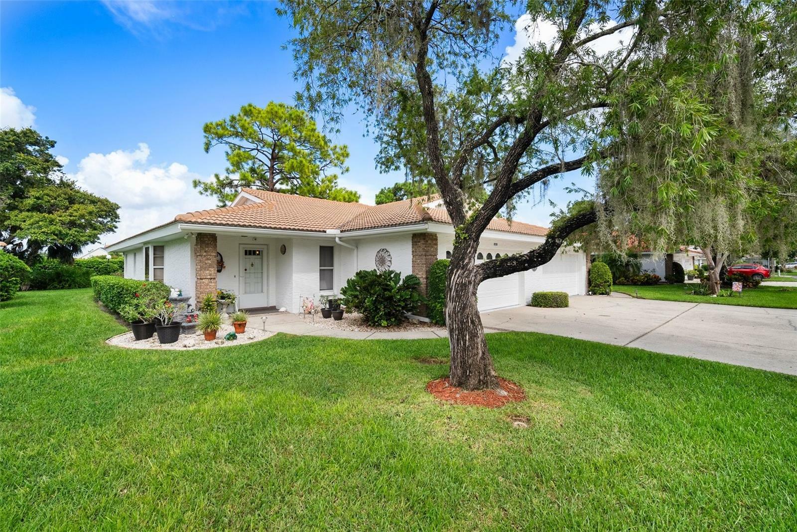 Property Photo:  5607 Garden Lakes Drive 13  FL 34203 