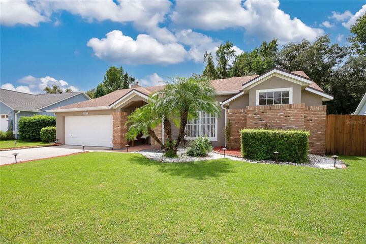 Property Photo: 2525 Coachbridge Court FL 32766
