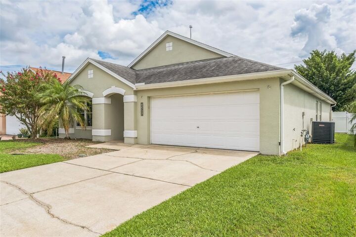 Property Photo:  15904 Autumn Glen Avenue  FL 34714 