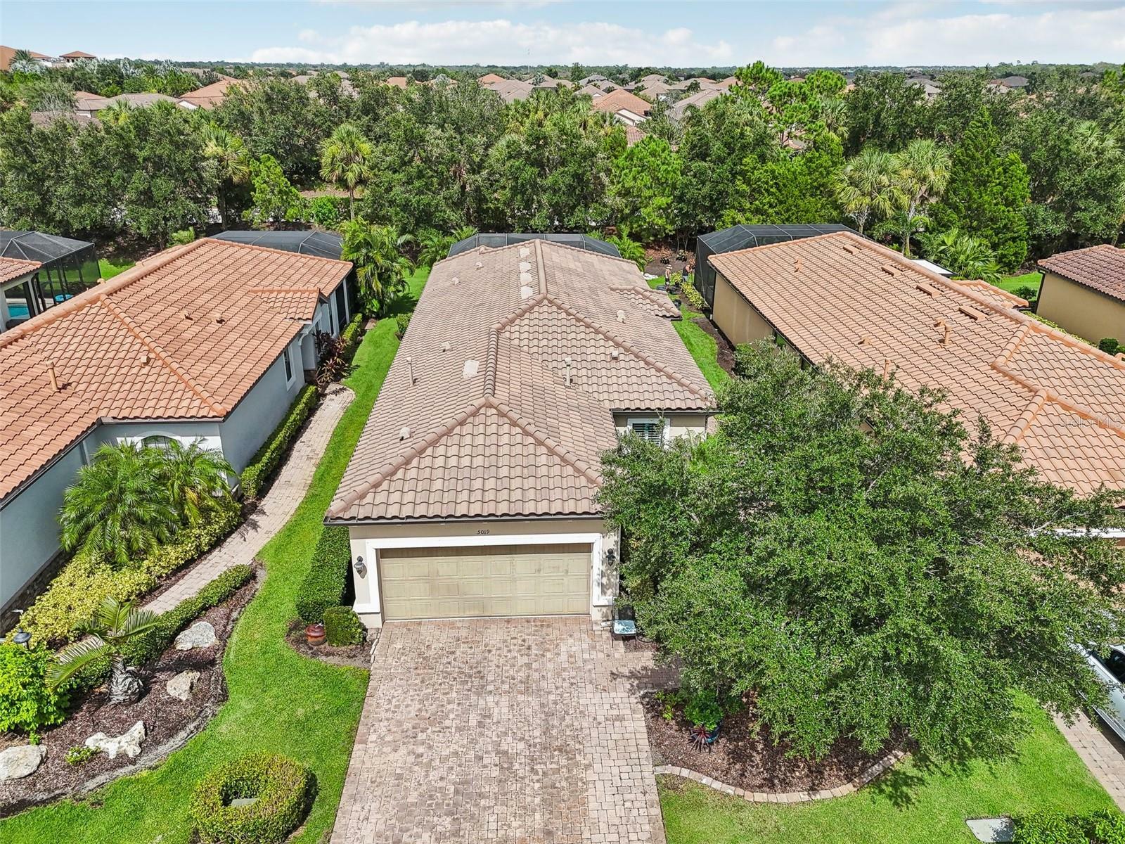 Property Photo:  5019 Serata Drive  FL 34211 