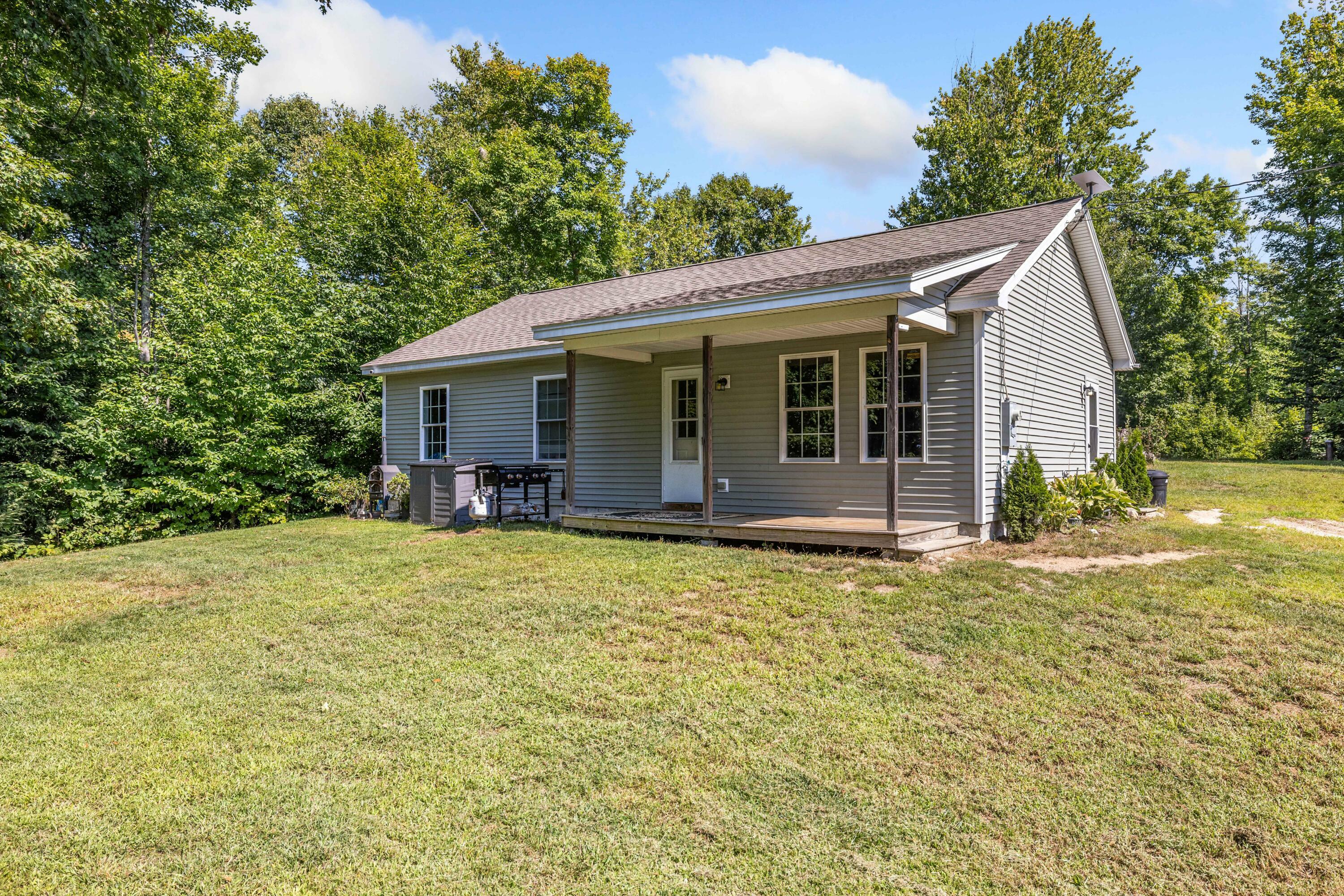 Property Photo:  436 Doles Ridge Road  ME 04048 