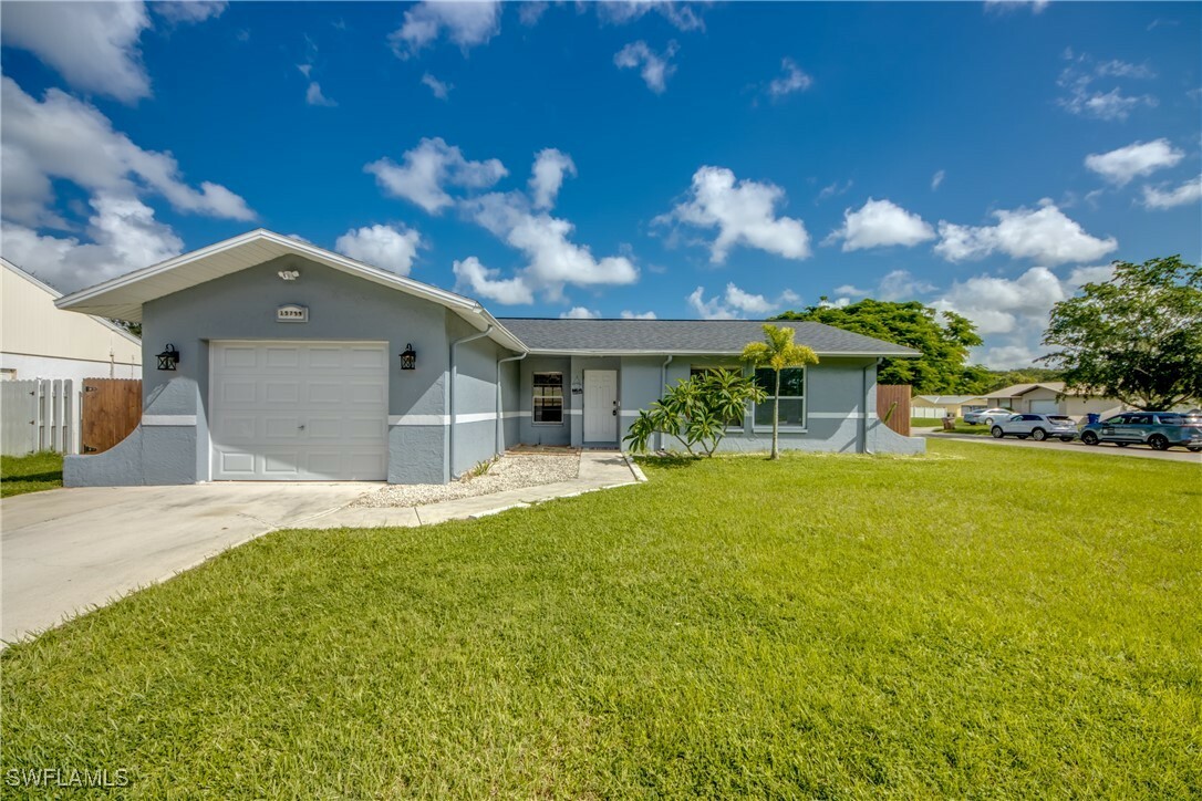 15759 Coral Vine Lane  Fort Myers FL 33905 photo