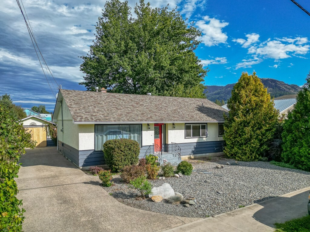 Property Photo:  309 Baird Avenue  BC V0E 1V2 