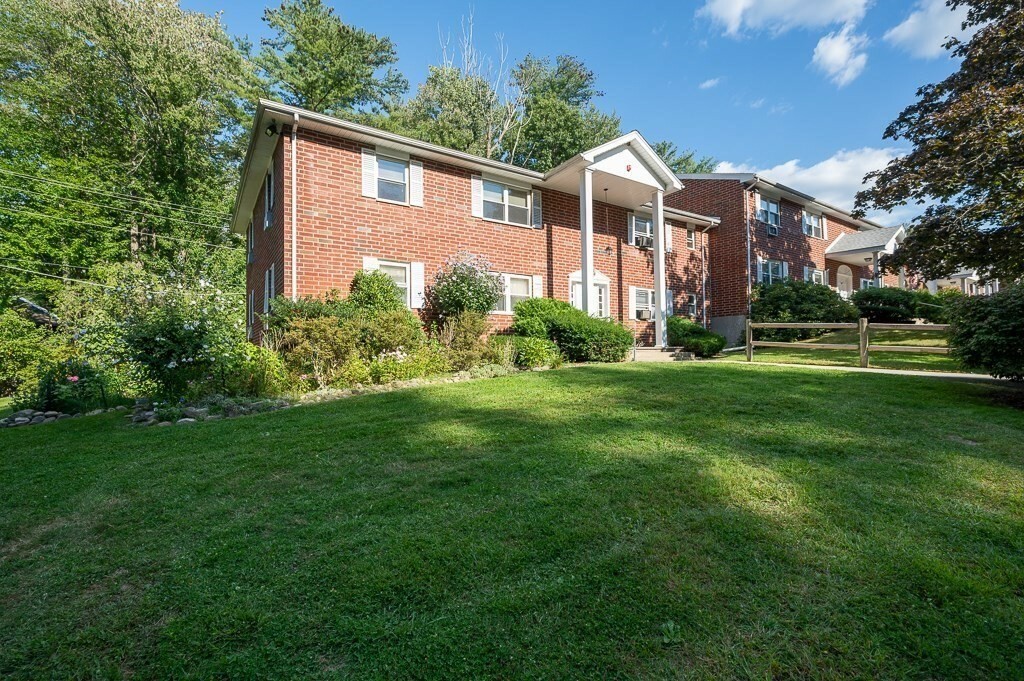 Property Photo:  103 Litchfield Pines Dr C  MA 01453 