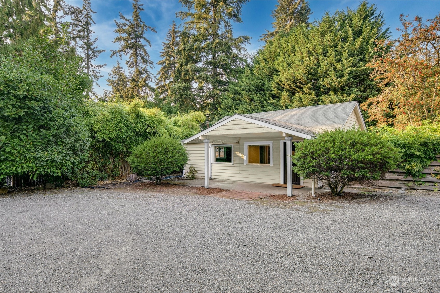 Property Photo:  11814 SE 87th Street  WA 98056 