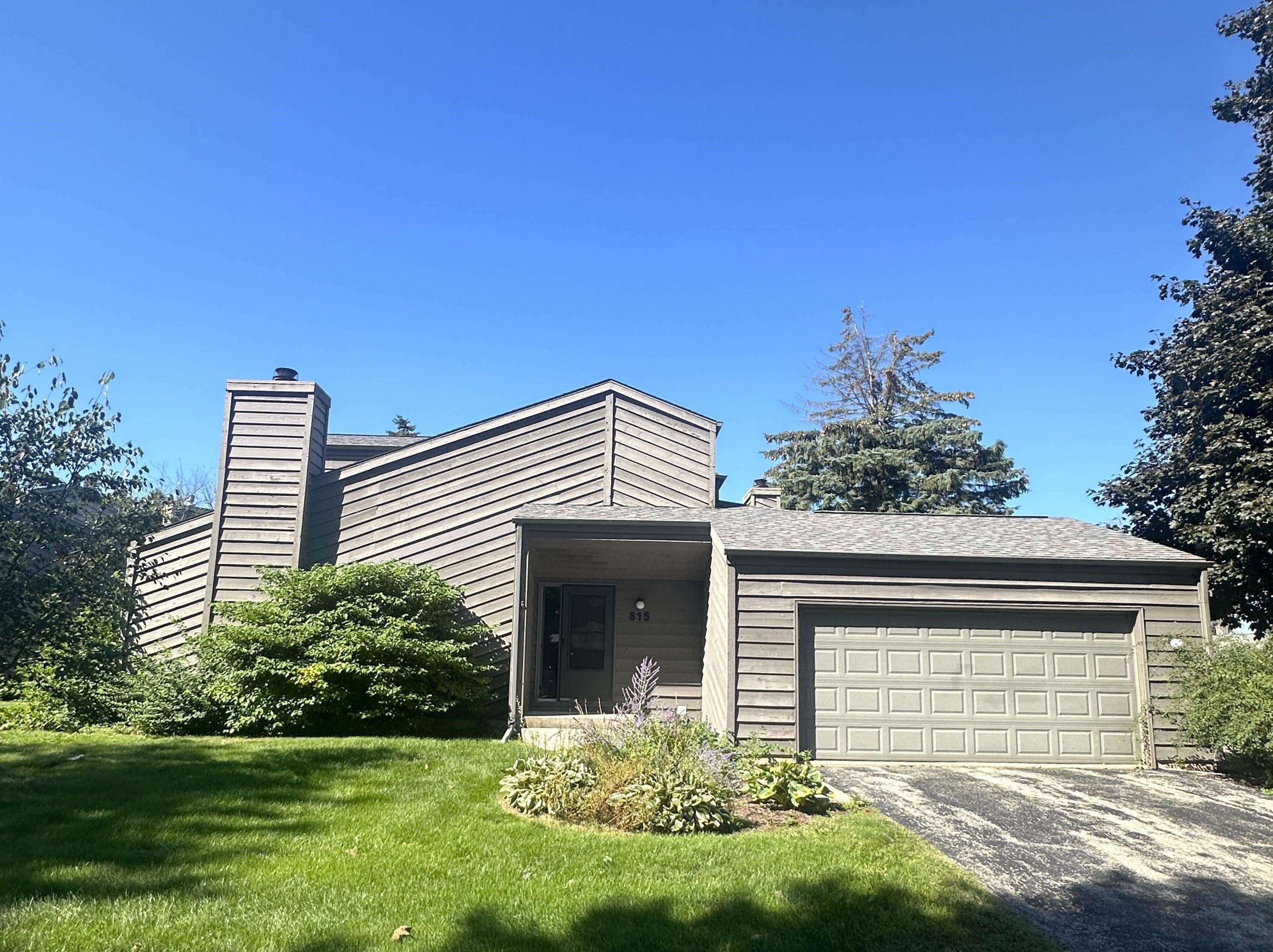 Property Photo:  815 E Windfield Place  WI 54911-1523 