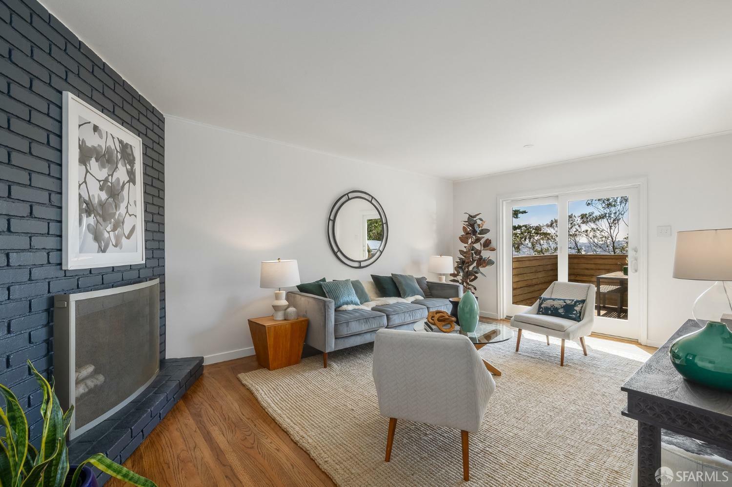 Property Photo: 115 Moffitt Street CA 94131