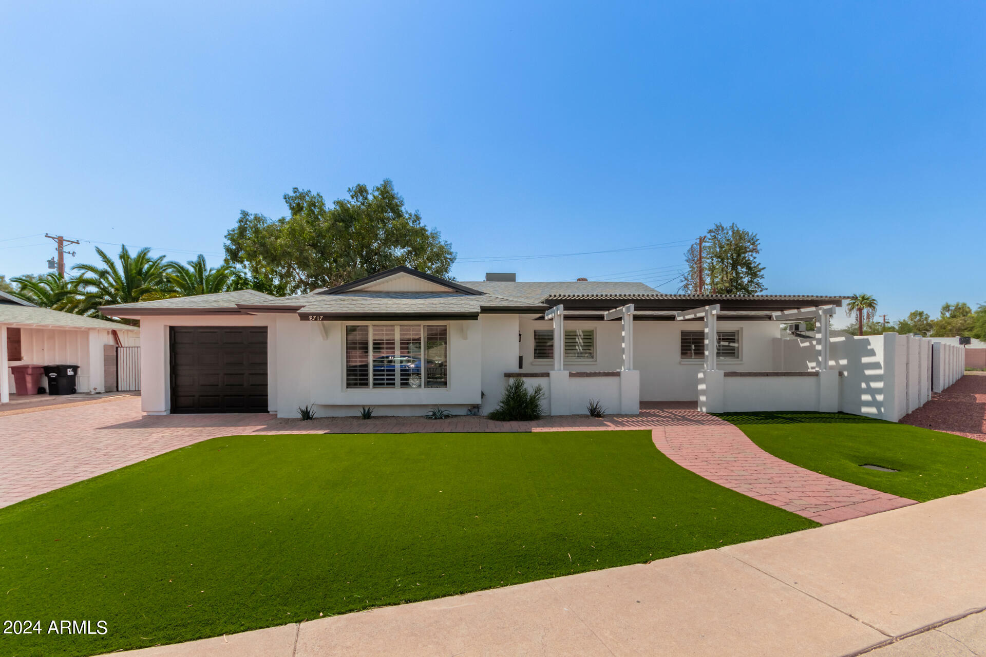 Property Photo:  8717 E Thornwood Drive  AZ 85251 