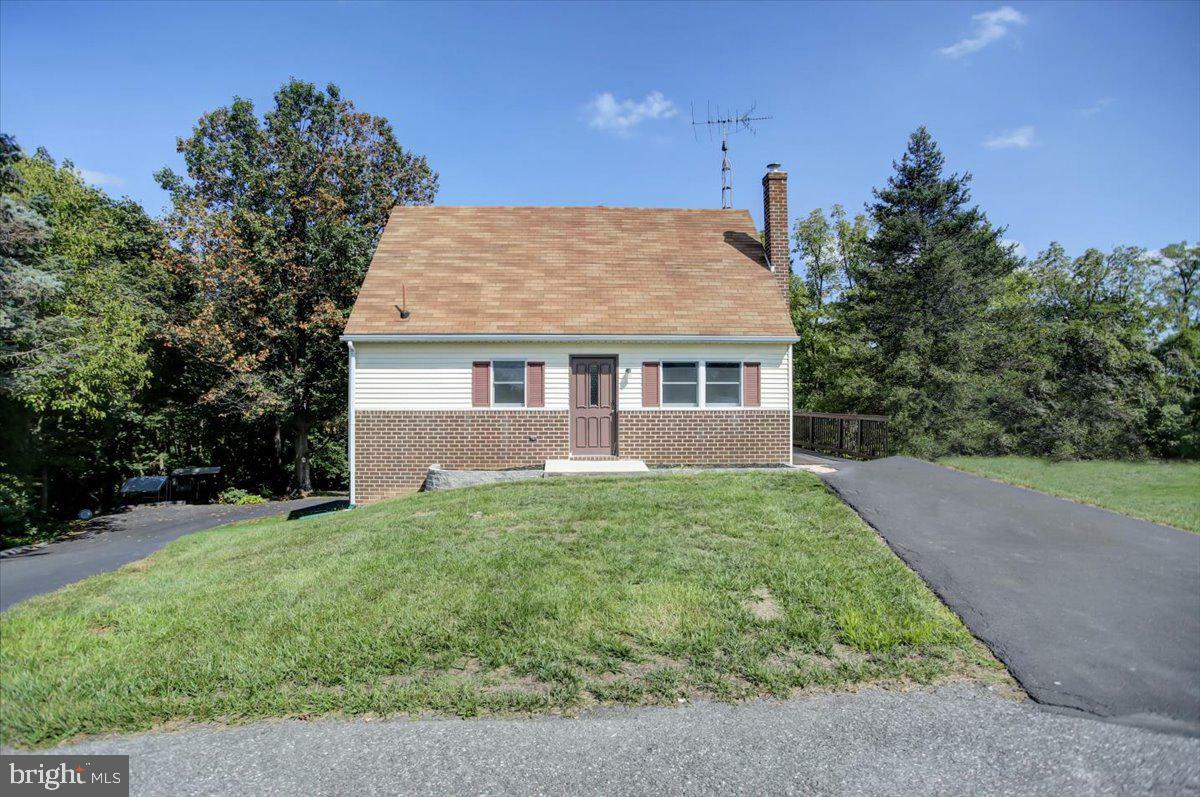 Property Photo:  15 Lynn Avenue  PA 17240 