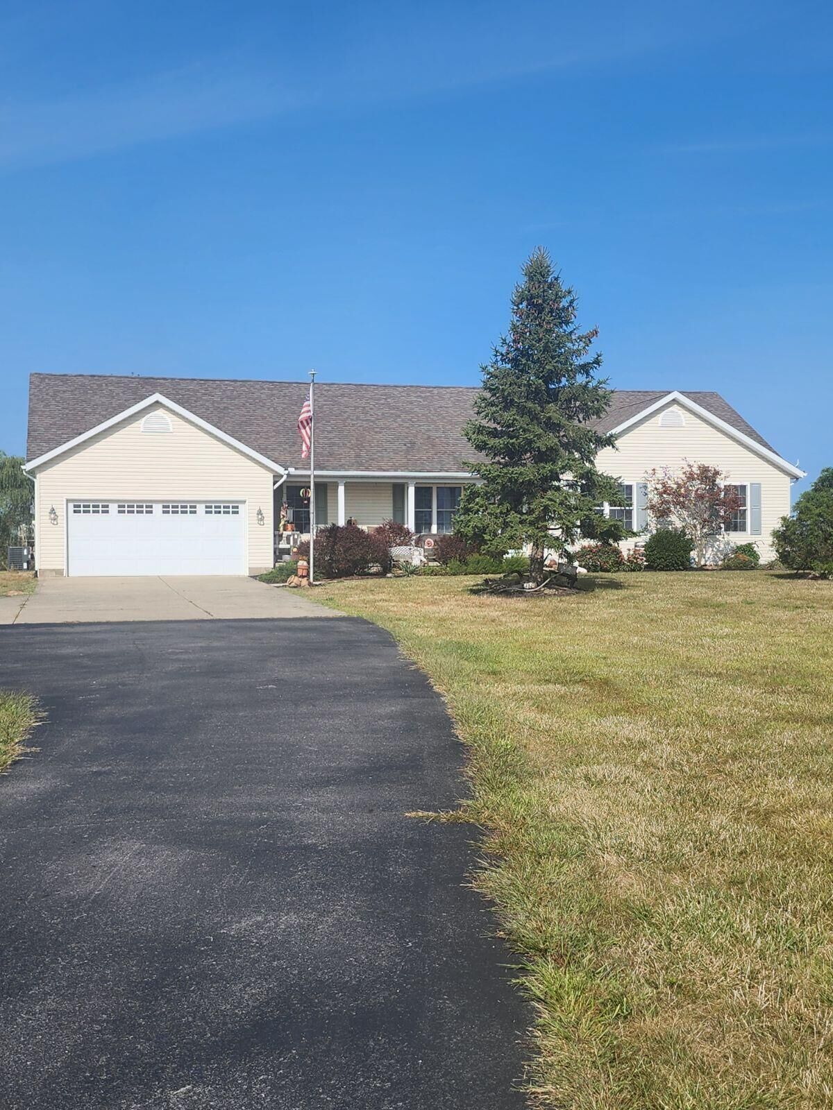 Property Photo: 3005 Hoppes Road OH 43160