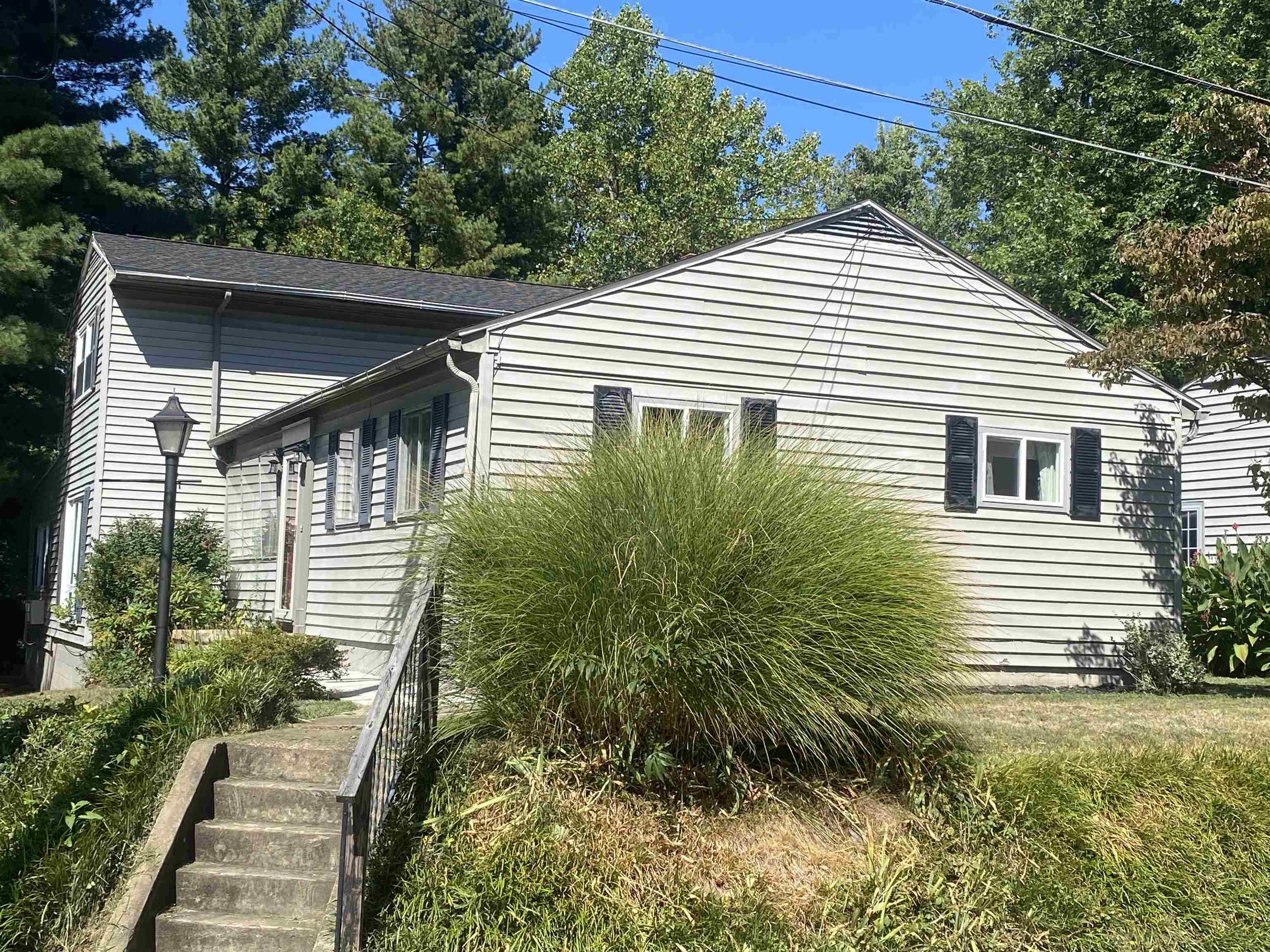 Property Photo:  1914 Foster Ave  WV 25701 