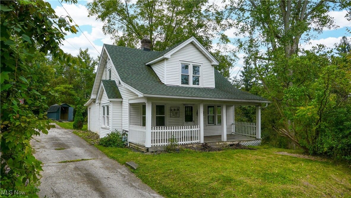 Property Photo: 420 N Chillicothe Road OH 44202