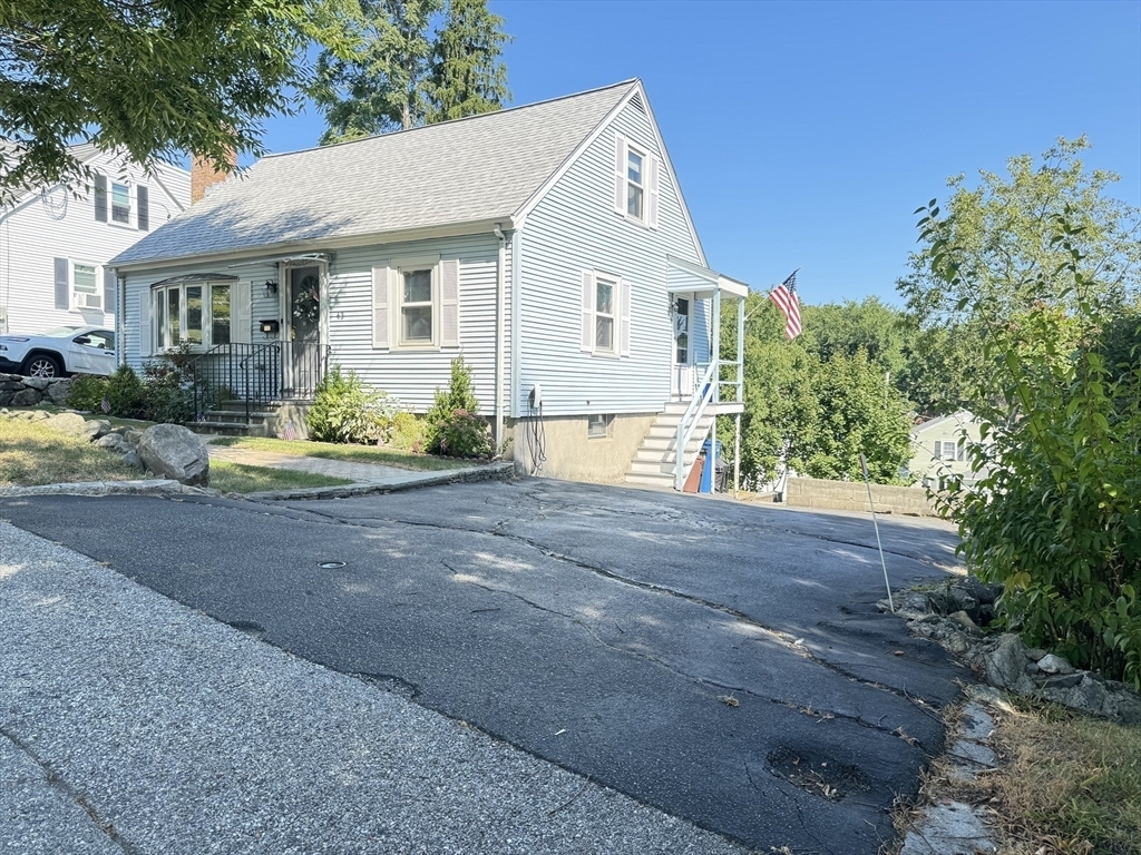 Property Photo:  43 Upland Rd 1  MA 02451 