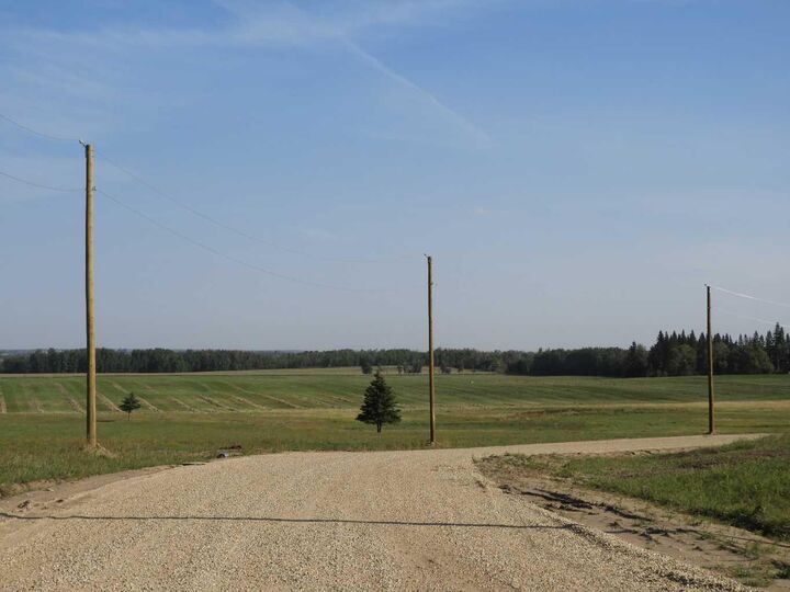 Property Photo: 4 Country Acres AB T0C 2J0